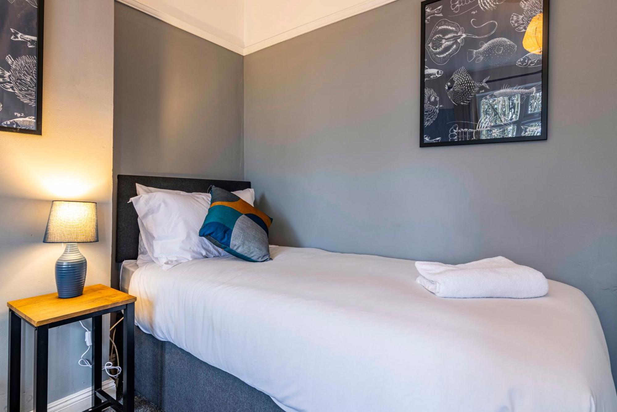 Lovely 4Bdr Home- Off Street Parking Sleeps 7 Nottingham Exterior foto