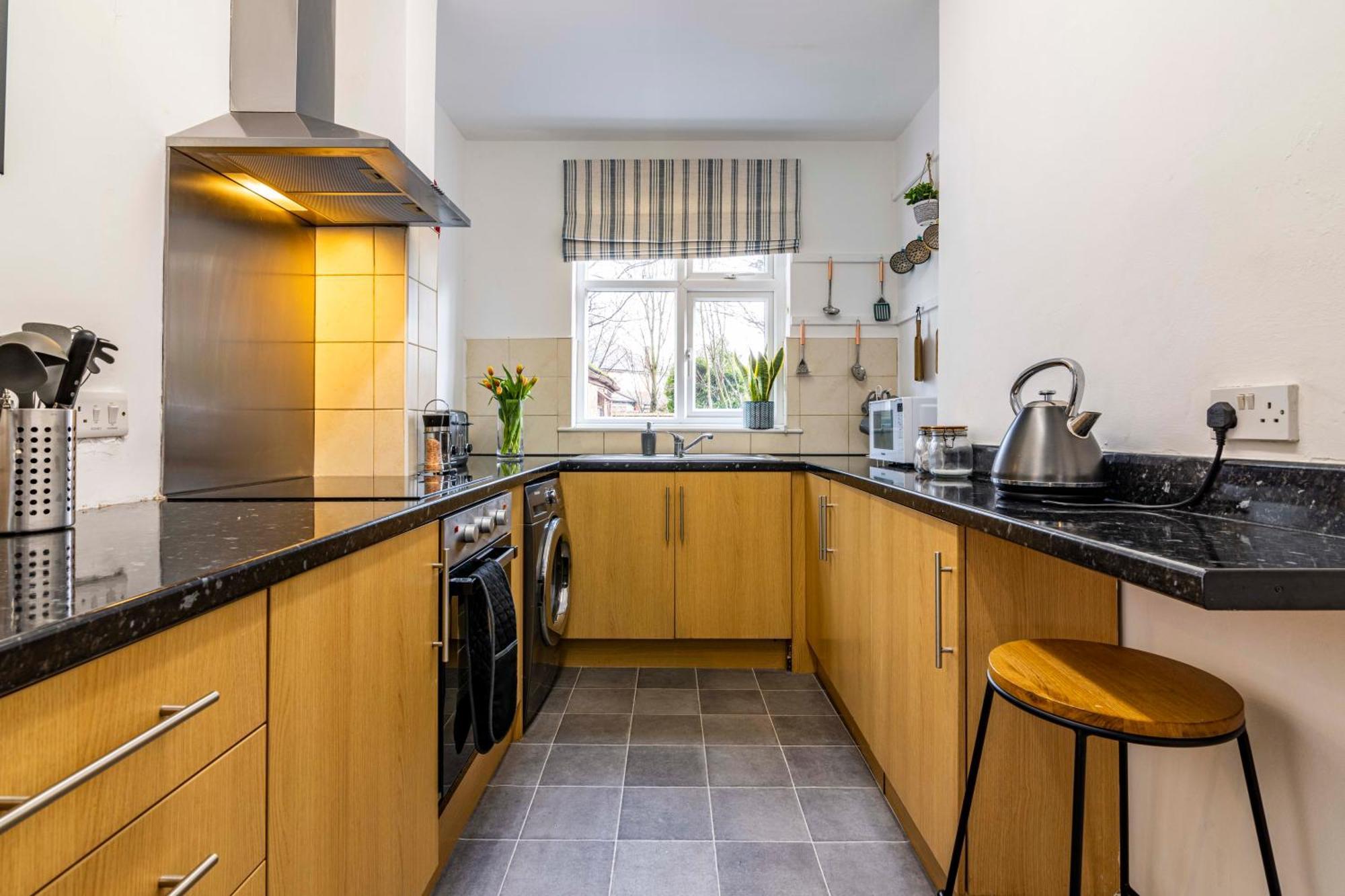 Lovely 4Bdr Home- Off Street Parking Sleeps 7 Nottingham Exterior foto